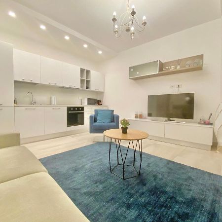 Elegance Duomo Apartment Milan Exterior photo
