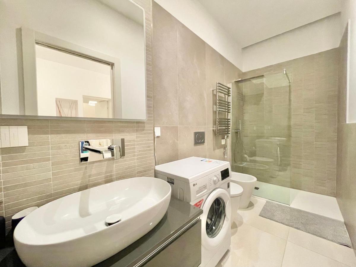 Elegance Duomo Apartment Milan Exterior photo